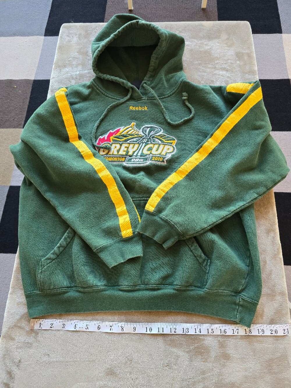 Reebok CFL 2010 Grey Cup Edmonton Hoodie – Men's Large